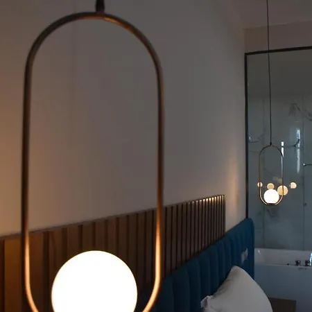 Coco Hotel *